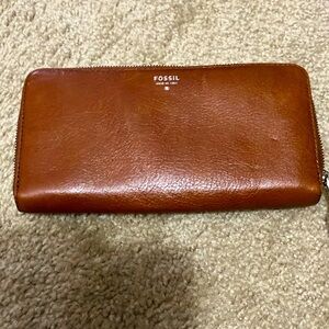 Fossil brown leather zip clutch/wristlet